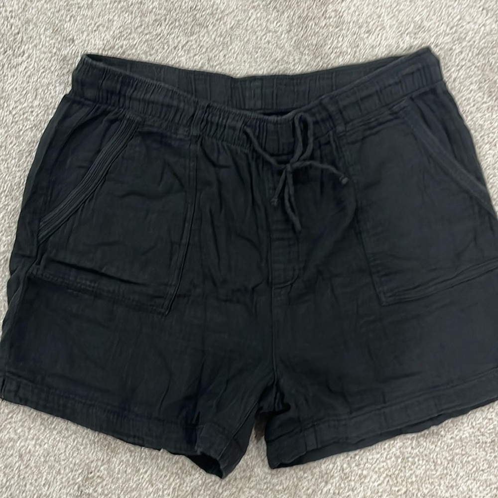 Ladies large linen shorts